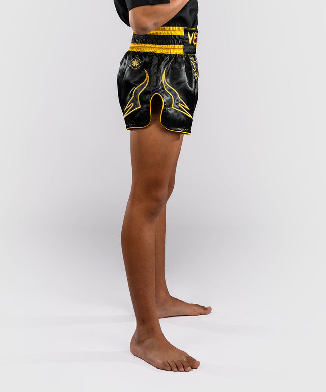 Pantaloni scurți Muay Thai Venum Bangkok Fury – Copii – Negru/Auriu