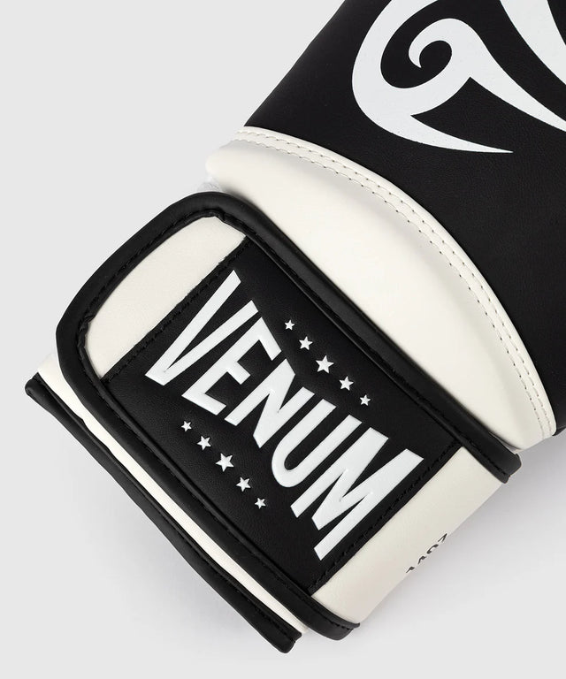 Luvas de boxe Venum x Mike Tyson Giant 2.0 Pro – Preto/Branco