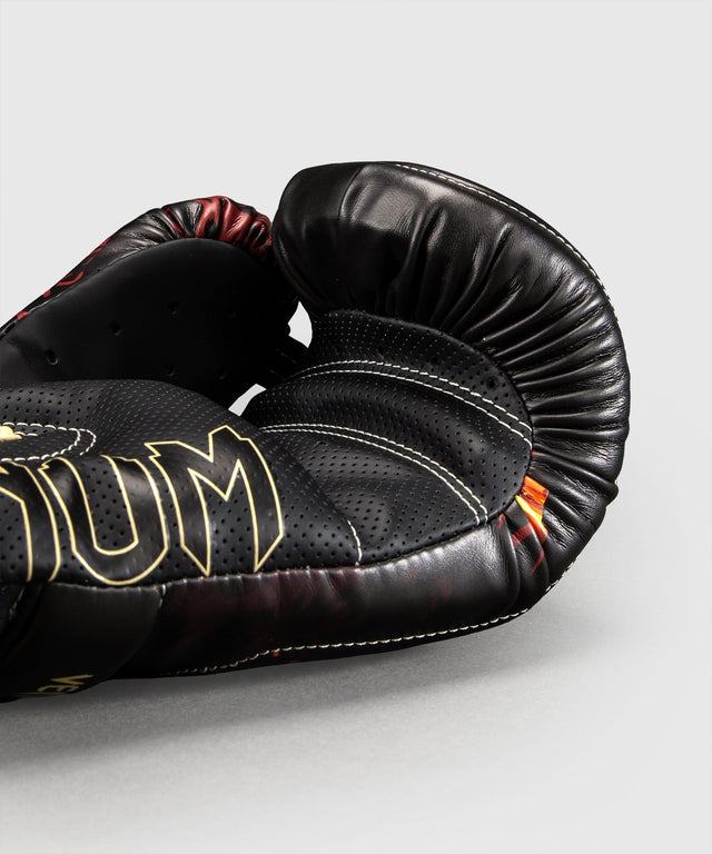 Luvas de boxe Venum Jujutsu Kaisen x Sukuna Impact Evo – Preto/Bege