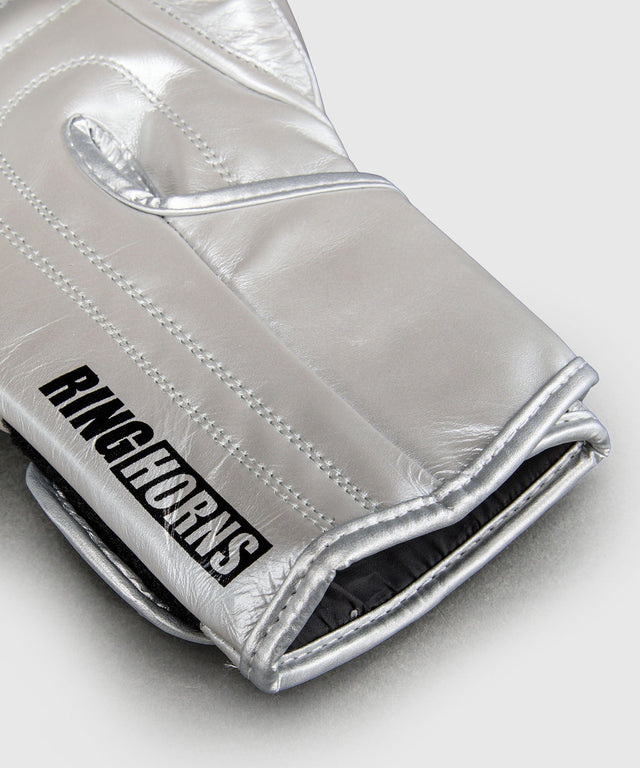 Ringhorns Charger by Venum Boxningshandskar – Silver/Svart