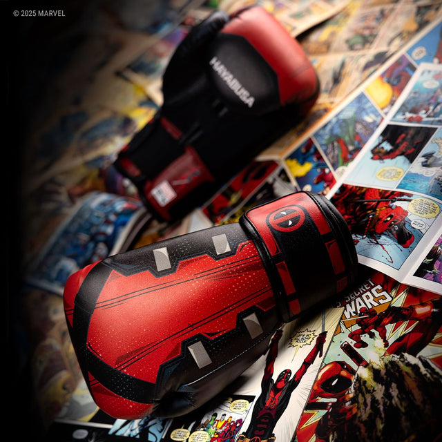 Hayabusa x Marvel Boxhandschuhe Deadpool – Rot/Schwarz