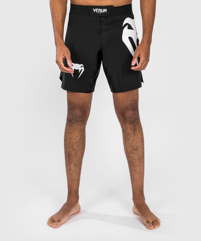 Shorts de MMA Venum Light 5.0 – Noir/Blanc