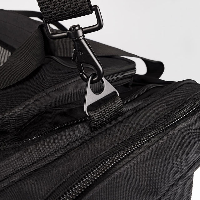 8 WEAPONS Gym bag BIG 8 – Black/White