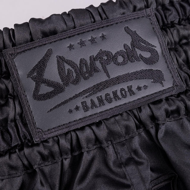 8 WEAPONS Muay Thai shorts Bangkok – Sort