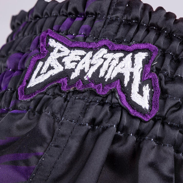 Pantaloncini Muay Thai 8 WEAPONS Beastial Panther – Nero/Viola