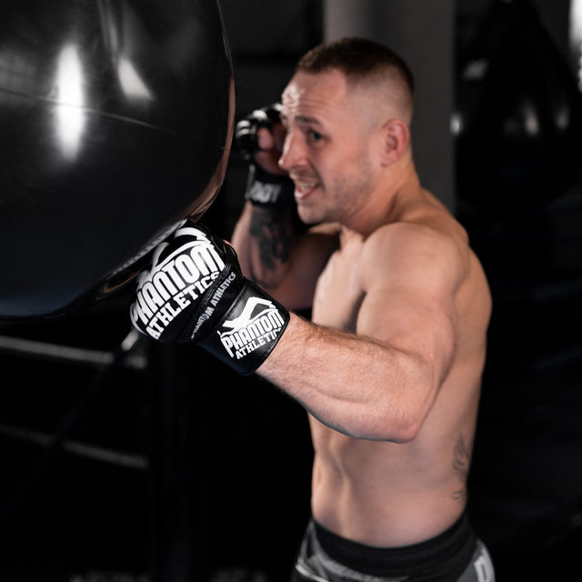 Phantom Athletics MMA-handsker Blackout
