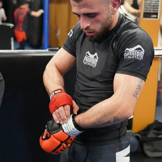 Phantom Athletics APEX MMA-Handschuhe – Neon Rot
