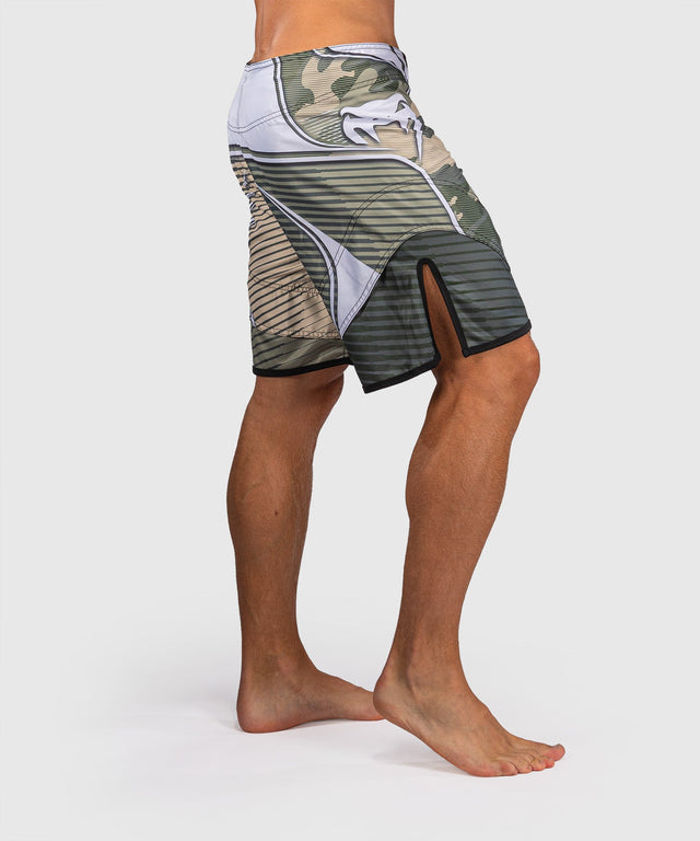 Shorts de MMA Venum Camo Hero – Kaki/Blanc cassé