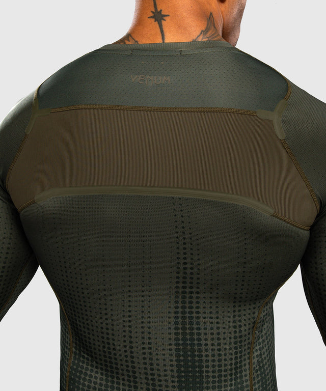 Venum Rashguard Stealth Lange Mouwen – Khaki/Armeegreen