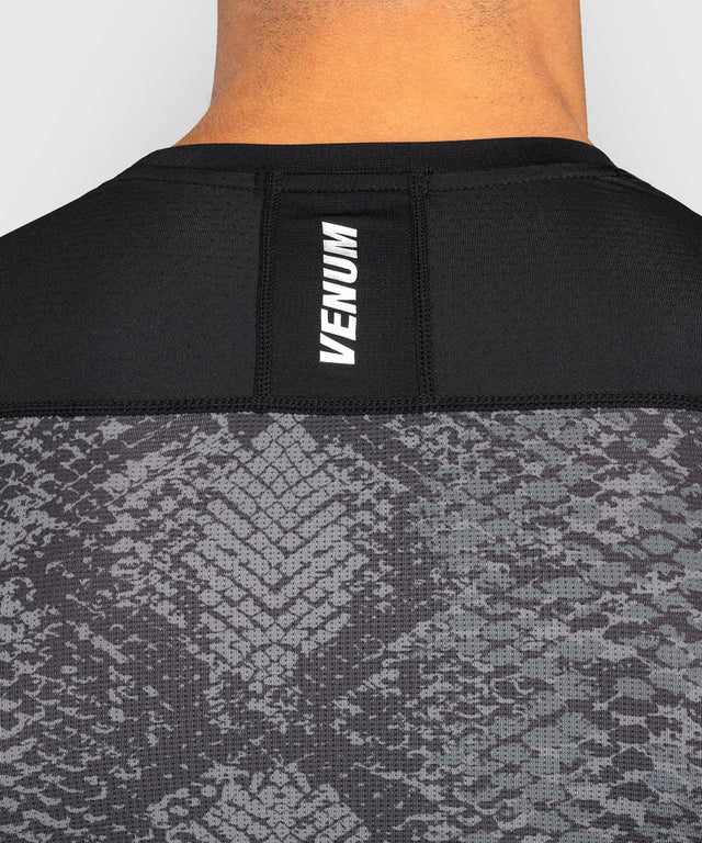 Venum Rashguard Langarm G-Fit Scales – Schwarz/Grau