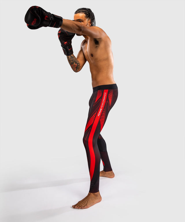Shorts de compression Venum Amazonia Reborn – Noir/Rouge (VENUM-06451-100)