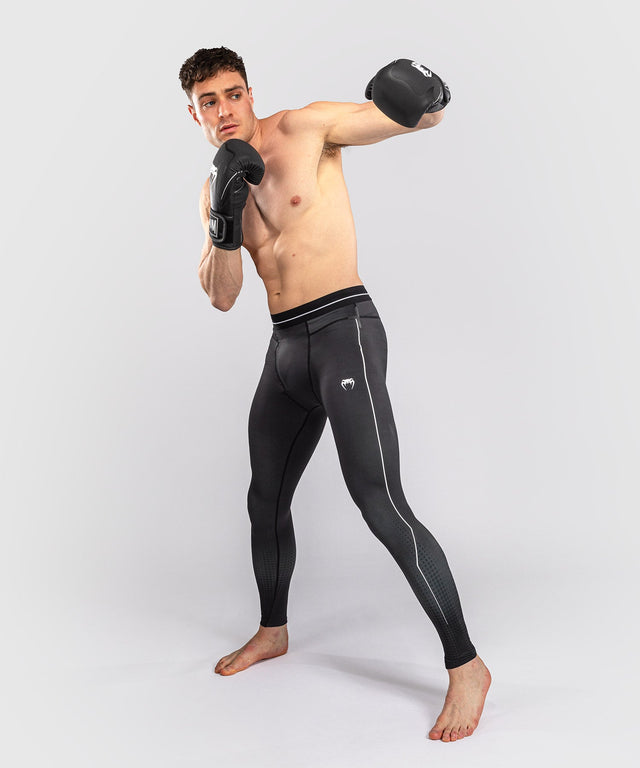 Shorts de compression Venum Stealth – Noir/Blanc