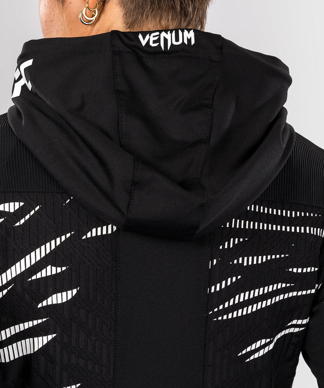 Hanorac Venum UFC Fusion pentru femei by Authentic Fight – Negru
