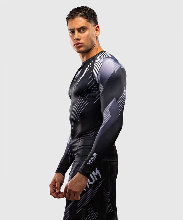 Rashguard Venum No-Gi 6.0 Mangas Compridas – Preto/Branco