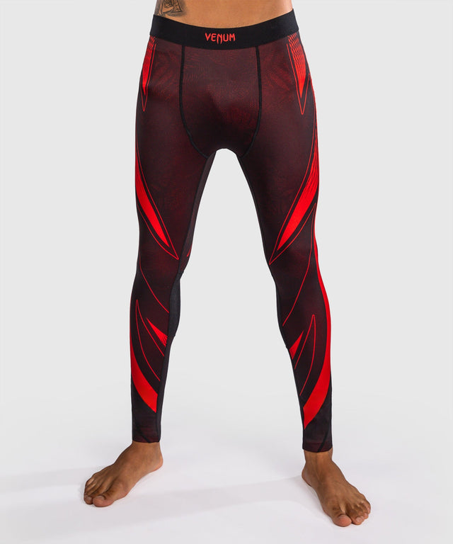 Shorts de compression Venum Amazonia Reborn – Noir/Rouge (VENUM-06451-100)