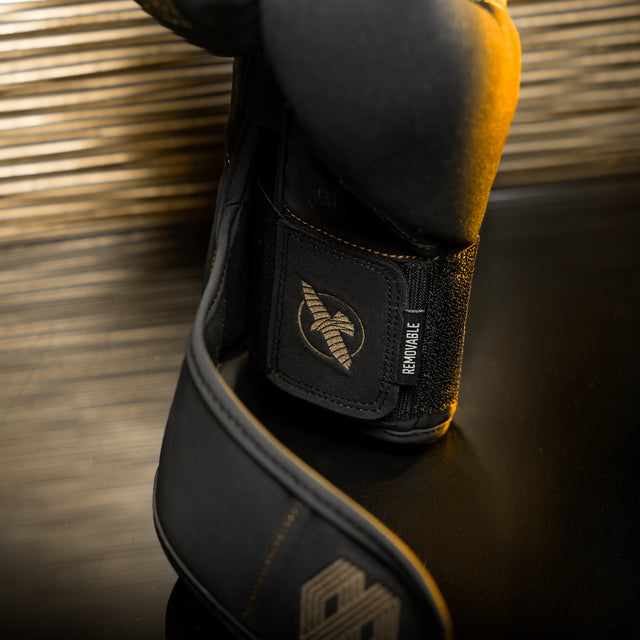 Hayabusa x Mayweather Boxningshandskar Champ - Svart/Guld