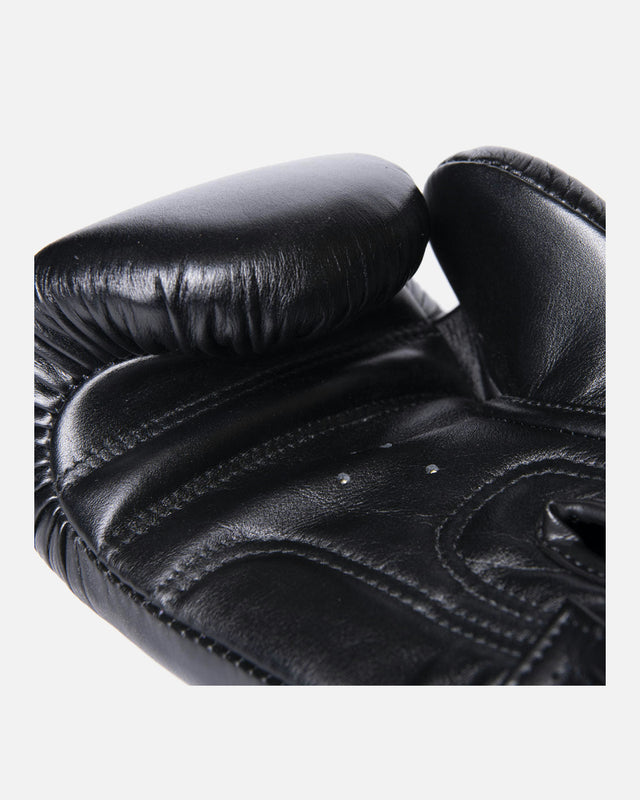 8 WEAPONS Boxing gloves Classic – Black