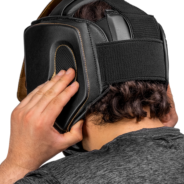 Capacete de boxe Hayabusa T3 com proteção das maçãs do rosto – Preto/Ouro