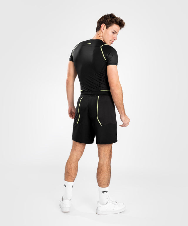 Venum MMA Shorts Fusion 2.0 – Schwarz/Gelb – Shorts