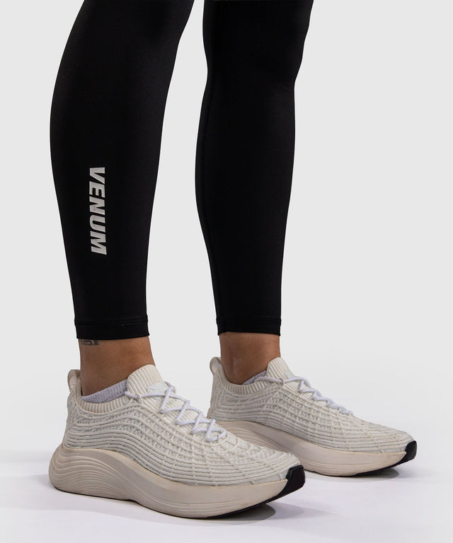 Legíny Venum Essential – Černé