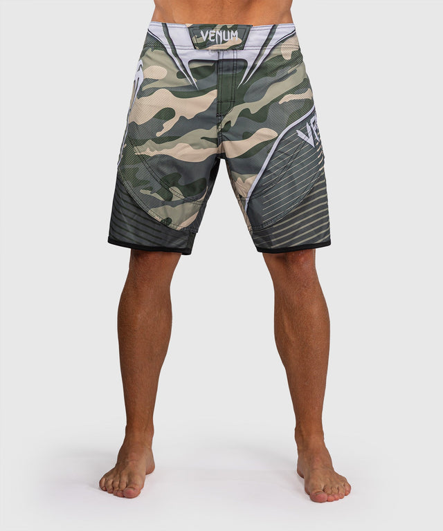 Shorts de MMA Venum Camo Hero – Kaki/Blanc cassé