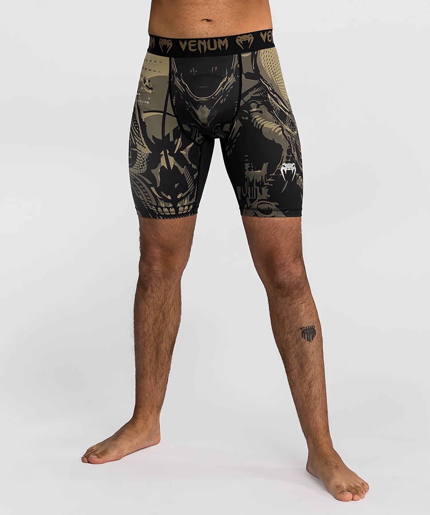Shorts de compression Venum Invader – Noir/Sable
