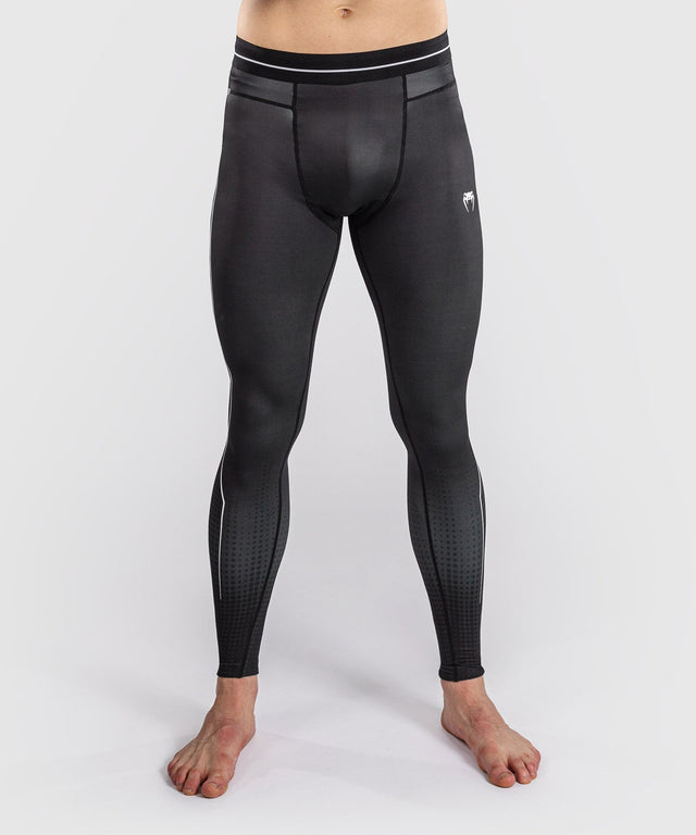 Shorts de compression Venum Stealth – Noir/Blanc