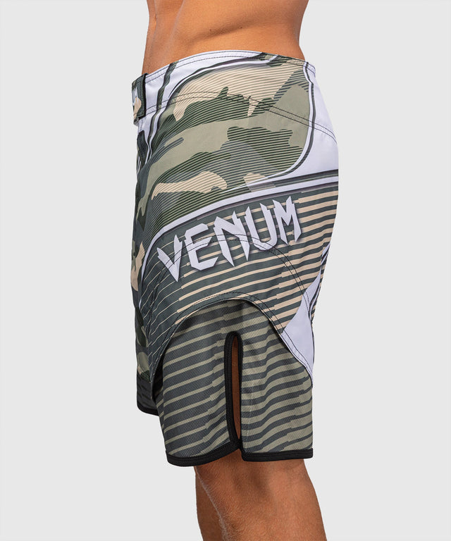 Shorts de MMA Venum Camo Hero – Kaki/Blanc cassé