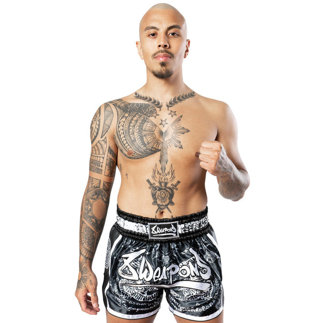 Calções de Muay Thai 8 WEAPONS Carbon Sak Yant Tigers – Preto