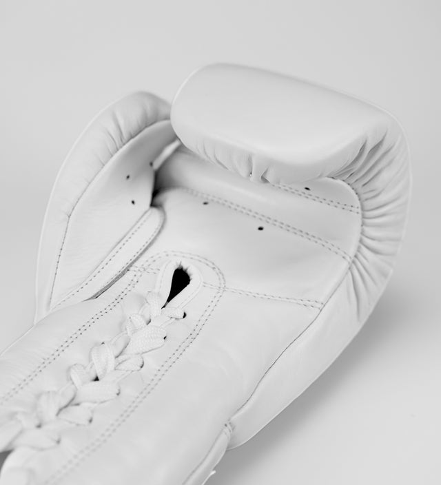 Caged Boksehandsker 'X Series' Snørebinding - Hvid/Sort