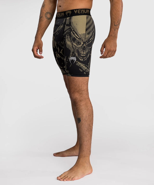 Shorts de compression Venum Invader – Noir/Sable