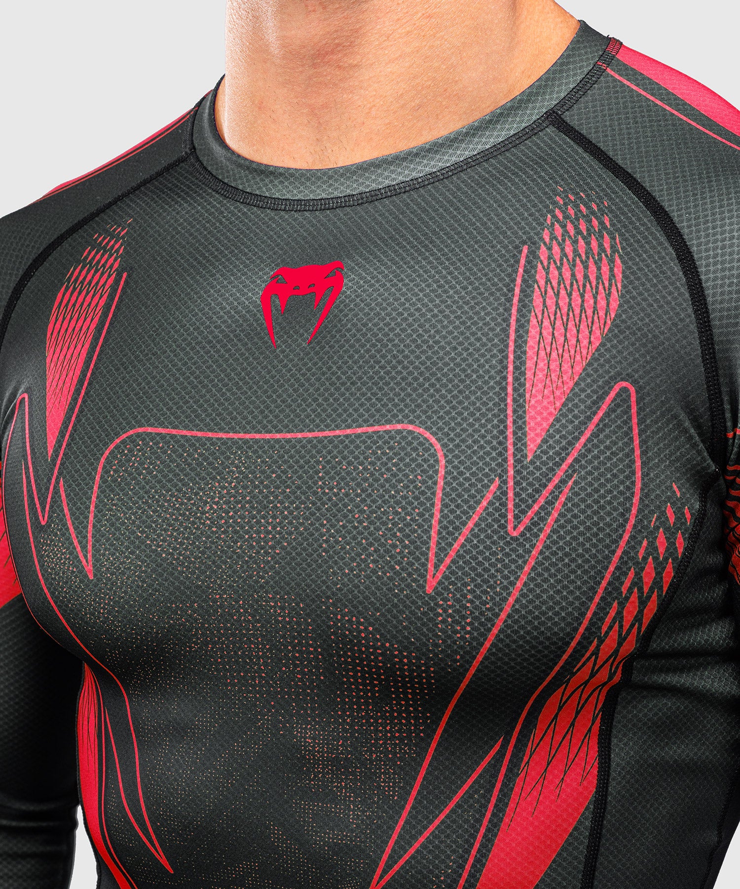 Rashguard Venum Amazonia Reborn manica lunga – Nero/Rosso