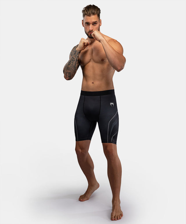 Shorts de compression Venum Streamline – Noir/Blanc