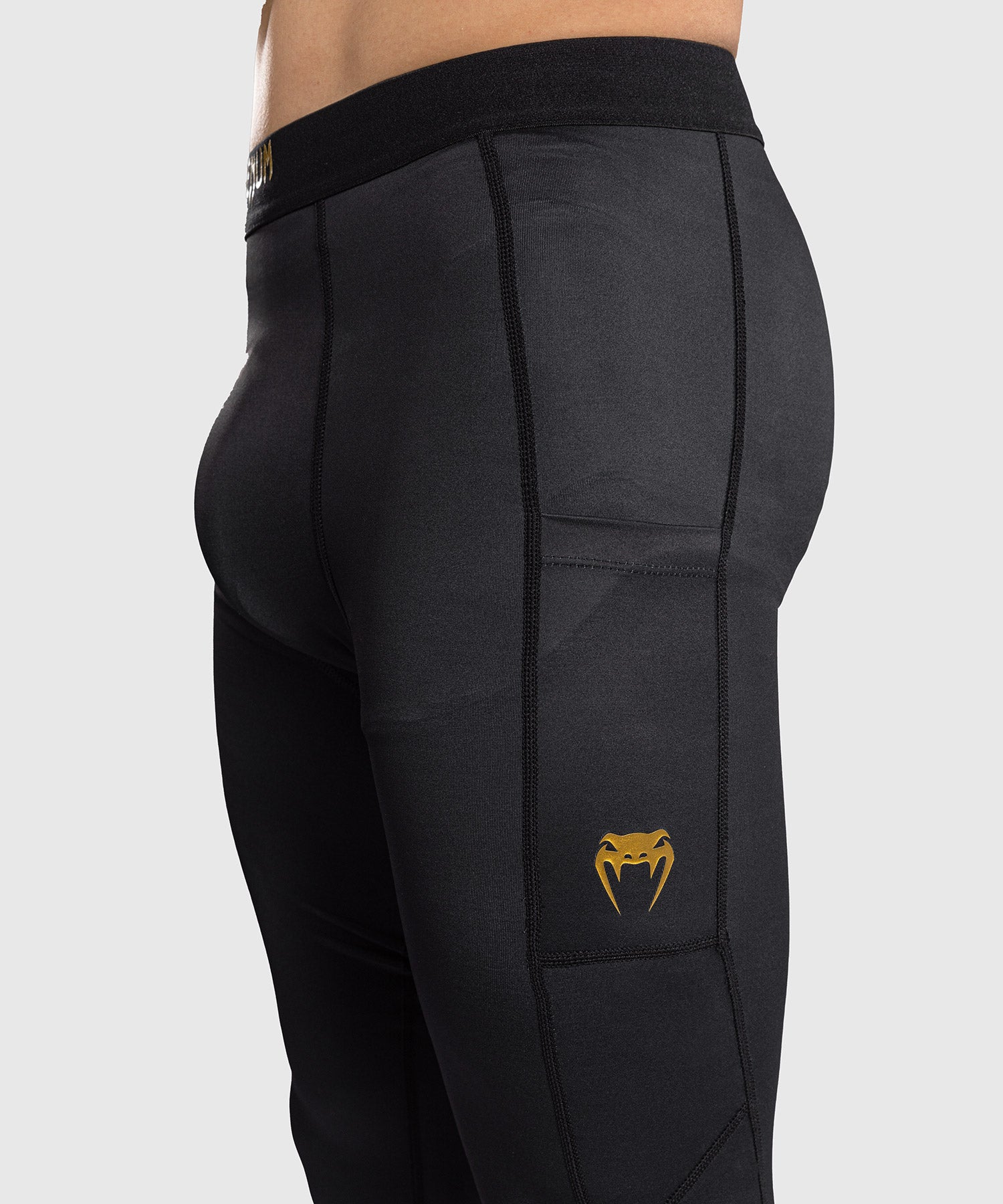 Shorts de compression Venum Streamline – Noir/Or
