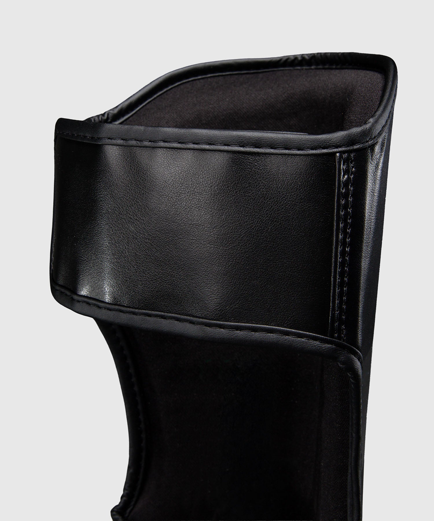 Ringhorns Benskydd Charger – Svart/Guld
