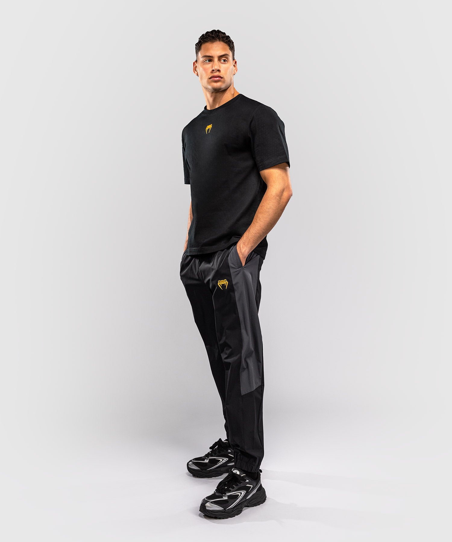 T-shirt Venum Essential – Nero/Oro