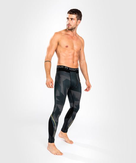 Spodnie spats Venum Razor – Czarne/Złote