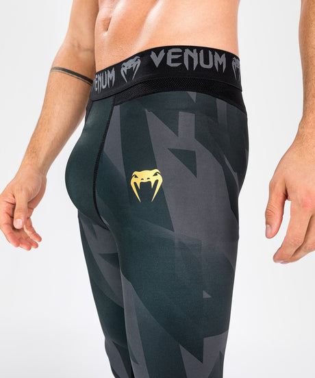 Spodnie spats Venum Razor – Czarne/Złote