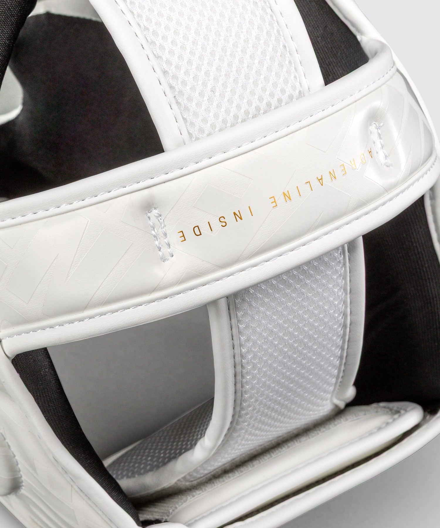 Venum Kopfschutz Contender 1.5 – Elfenbein/Gold