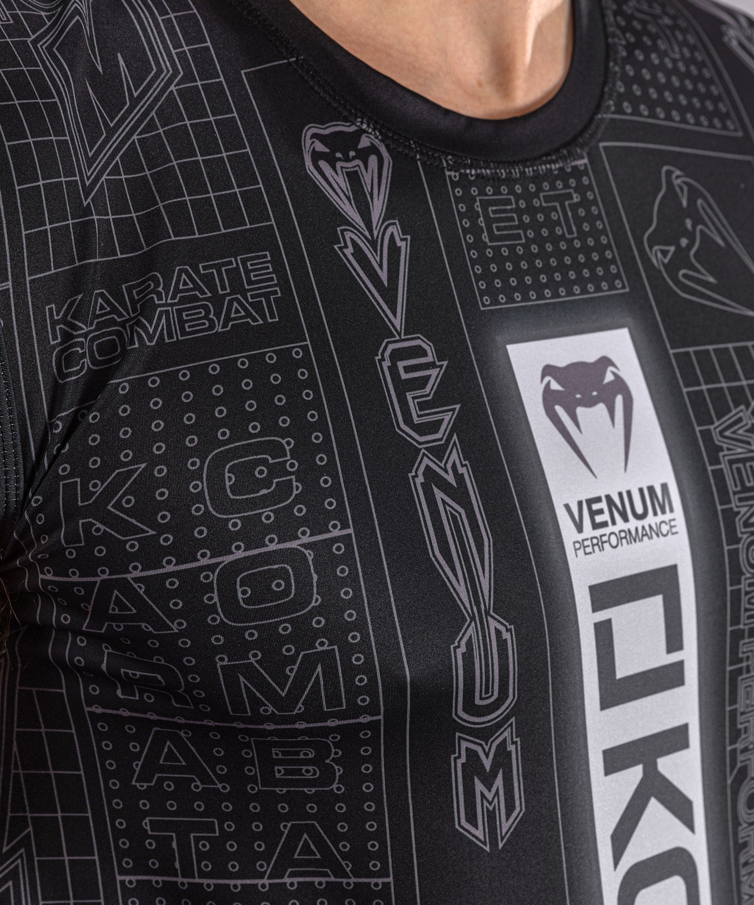 Venum Tank Top Karate Combat - Sort/Grå