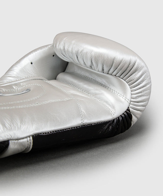 Ringhorns Charger by Venum Boxningshandskar – Silver/Svart