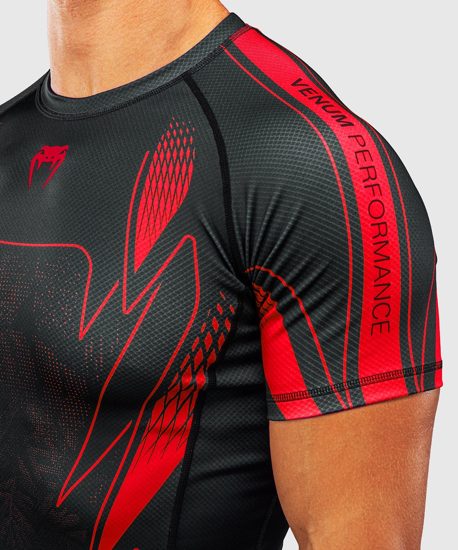 Venum Rashguard Amazonia Reborn Kurzarm - Schwarz/Rot