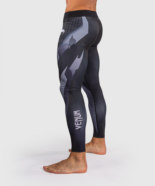 Venum Compression Shorts No-Gi 6.0 – Black/White
