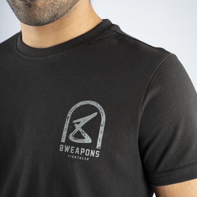 8 WEAPONS T-shirt Tombstone – Sort