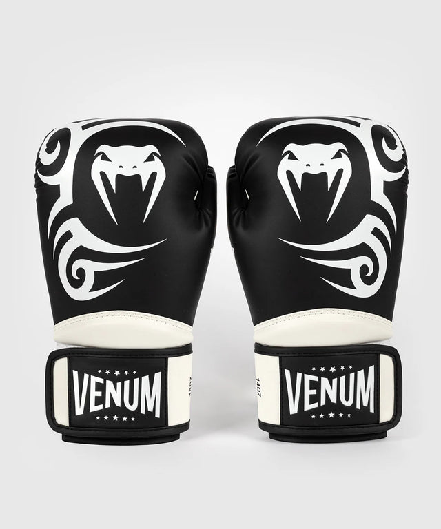 Luvas de boxe Venum x Mike Tyson Giant 2.0 Pro – Preto/Branco