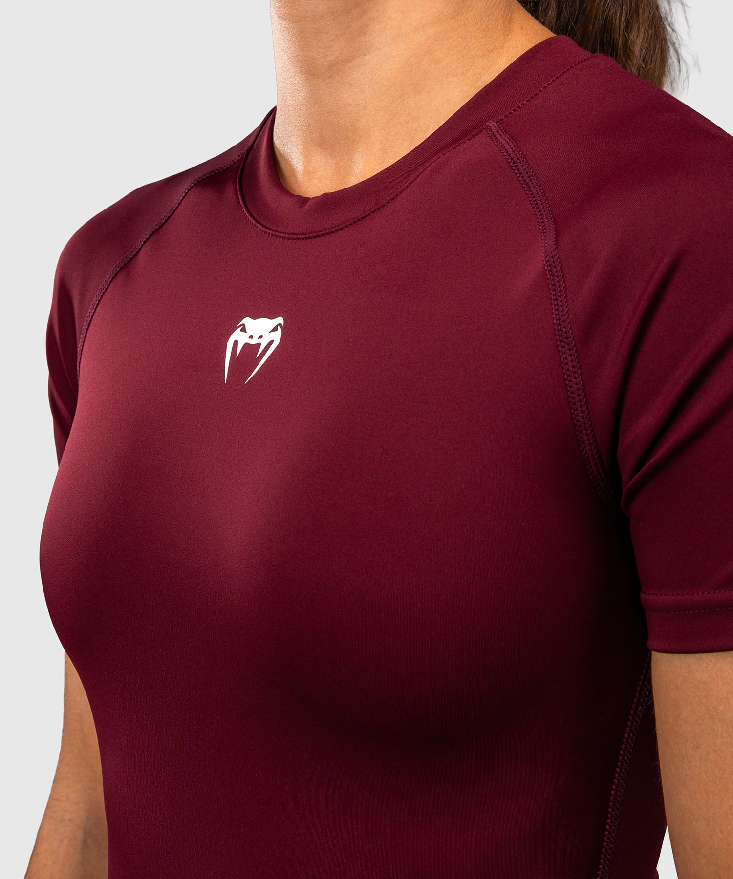 Venum Rashguard Aero XT Kurzarm – Pflaume
