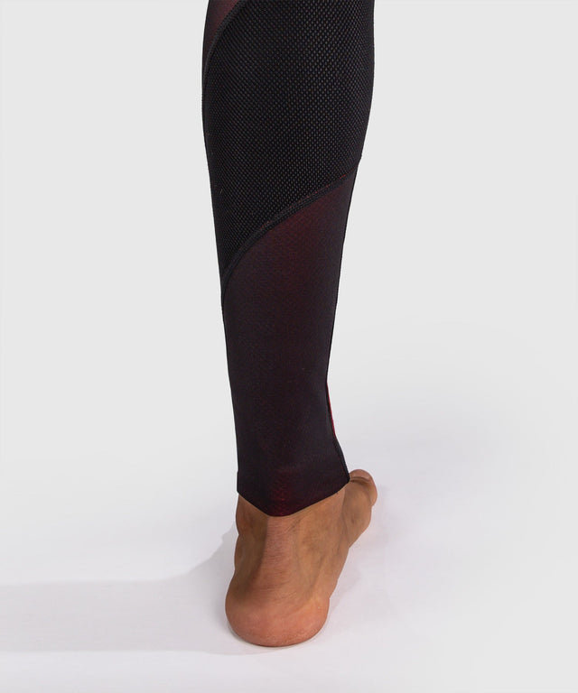 Shorts de compression Venum Amazonia Reborn – Noir/Rouge (VENUM-06451-100)