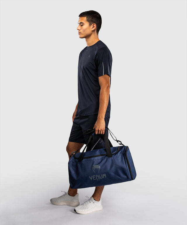 Venum Sportstaske Essential L – Marineblå
