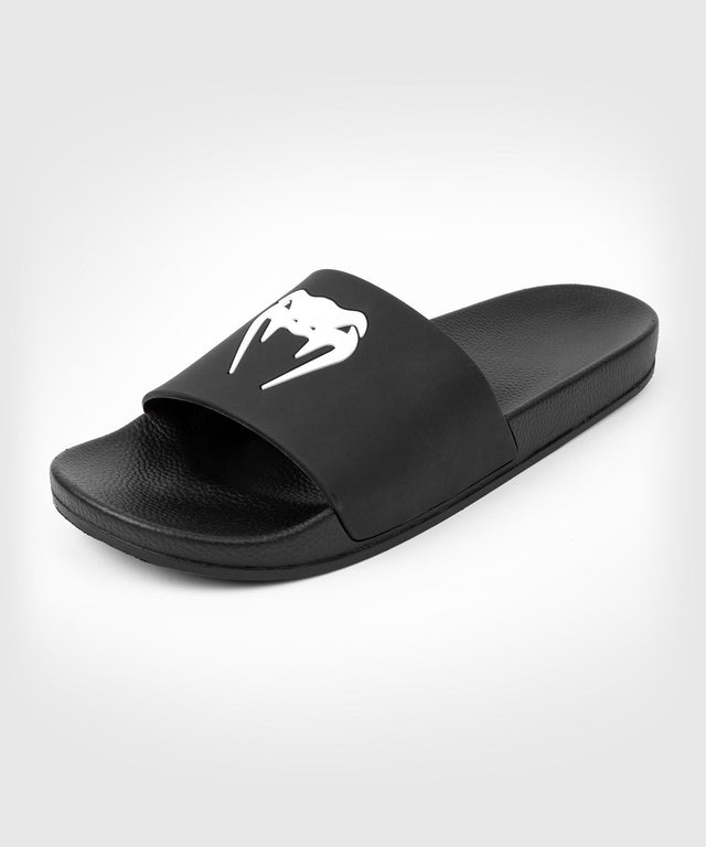 Venum Slippers Classic – Černé/Bílé