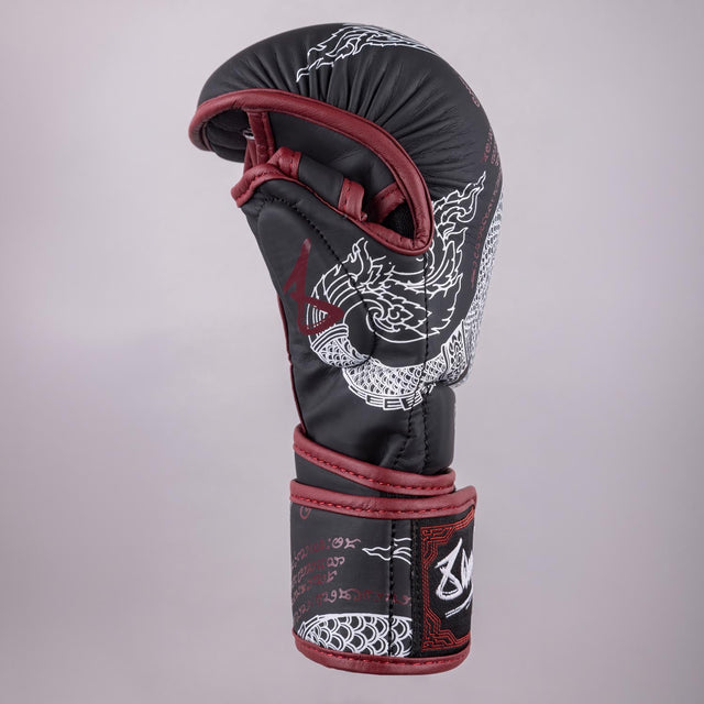 8 WEAPONS MMA-handsker Sak Yant Naga – Sort/Marineblå